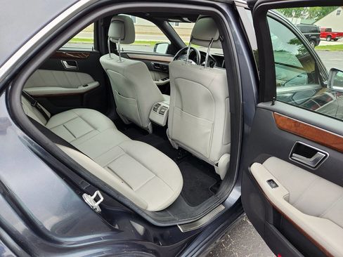 Used 2013 Mercedes-Benz E 350 4MATIC Sedan image 18