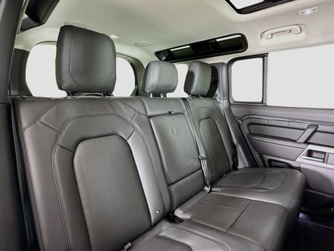 Used 2024 Land Rover Defender 110 SE AWD/4WD image 15