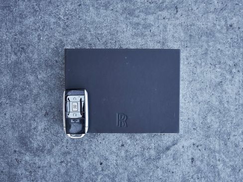 Used 2021 Rolls-Royce Cullinan Black Badge image 89