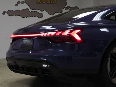 Used 2022 Audi RS e-tron GT AWD/4WD image 90