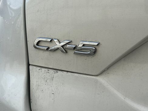 Used 2017 MAZDA CX-5 Touring image 7