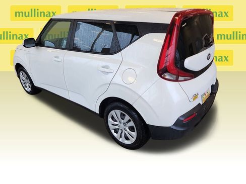 Used 2020 Kia Soul LX image 10