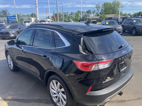 Certified 2022 Ford Escape Titanium w/ Titanium Elite Package AWD/4WD image 5