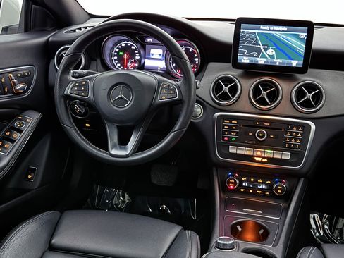 Used 2017 Mercedes-Benz CLA 250 image 29