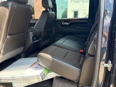 Used 2024 GMC Sierra 2500 Denali w/ Denali Reserve Package AWD/4WD image 7