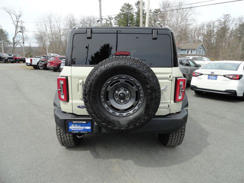 Used 2025 Ford Bronco Outer Banks w/ Sasquatch Package AWD/4WD image 6