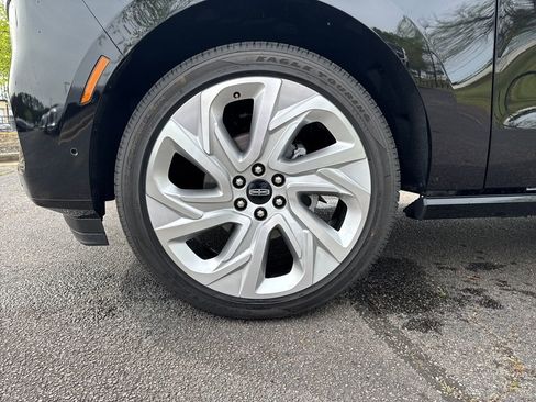 New 2025 Lincoln Navigator L Reserve image 24