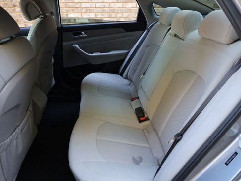 Used 2015 Hyundai Sonata SE w/ Option Group 09 image 18