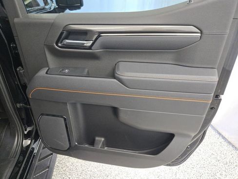 Used 2025 GMC Sierra 1500 AT4 w/ AT4 Premium Package image 10