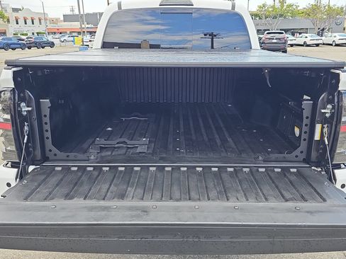 Used 2022 Toyota Tacoma TRD Sport w/ Technology Package AWD/4WD image 12