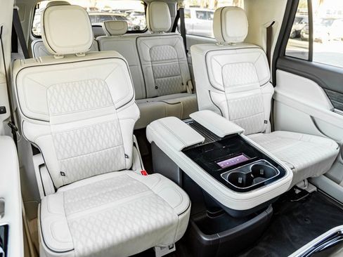 Used 2023 Lincoln Navigator L Black Label image 27