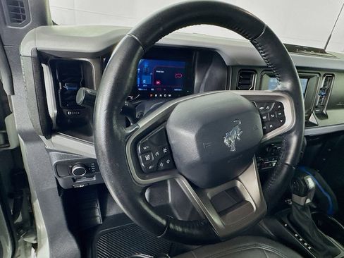 Used 2021 Ford Bronco Black Diamond image 11