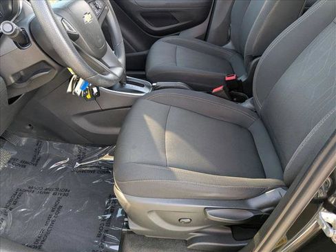 Used 2018 Chevrolet Trax LT image 14