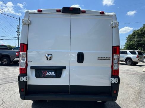 Used 2025 RAM ProMaster 2500 w/ Convenience Group FWD image 5