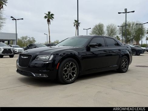 Used 2017 Chrysler 300 S w/ 300S Premium Group AWD/4WD image 2