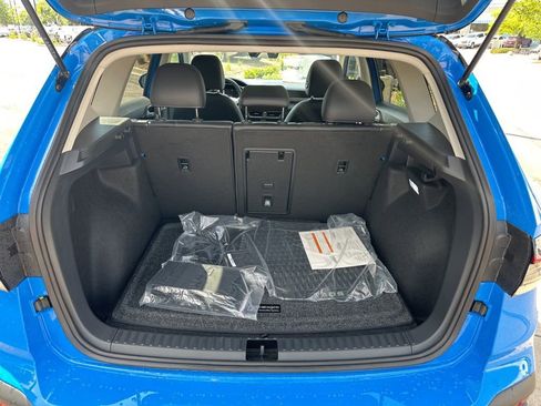 New 2025 Volkswagen Taos SE image 22