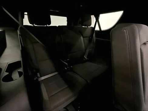 Used 2024 Chevrolet Suburban LS AWD/4WD image 31