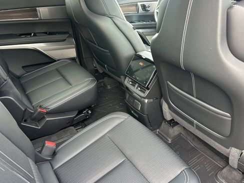 Used 2026 Cadillac Vistiq Sport w/ LPO, Floor Liner Package image 18