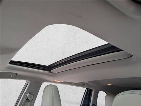 Used 2016 Toyota Highlander Limited AWD/4WD image 14