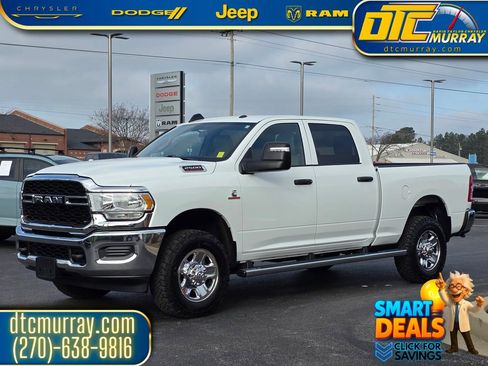 Used 2024 RAM 2500 Tradesman w/ Chrome Appearance Group image 3