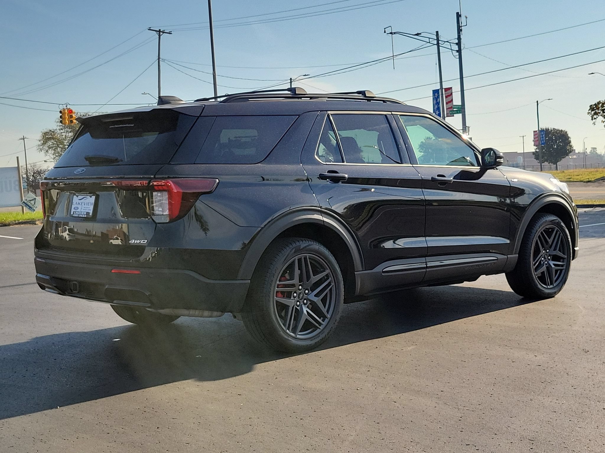 Certified 2025 Ford Explorer ST-Line w/ Premium Package AWD/4WD image 3