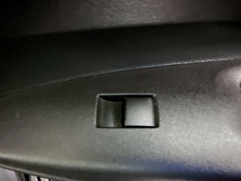 Used 2025 Toyota Corolla LE FWD image 30