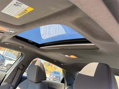 Used 2024 Hyundai Elantra SEL w/ Convenience Package image 11