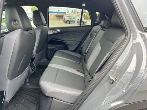 Used 2023 Volkswagen ID.4 Pro RWD image 14