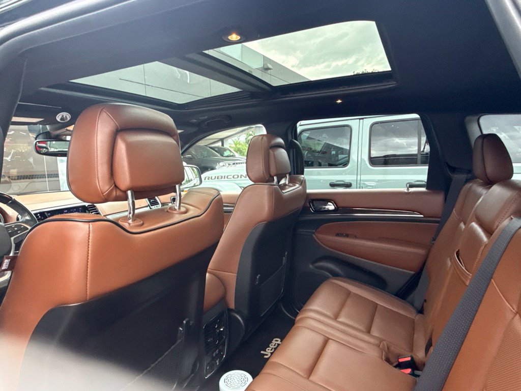 Used 2020 Jeep Grand Cherokee Overland RWD image 18