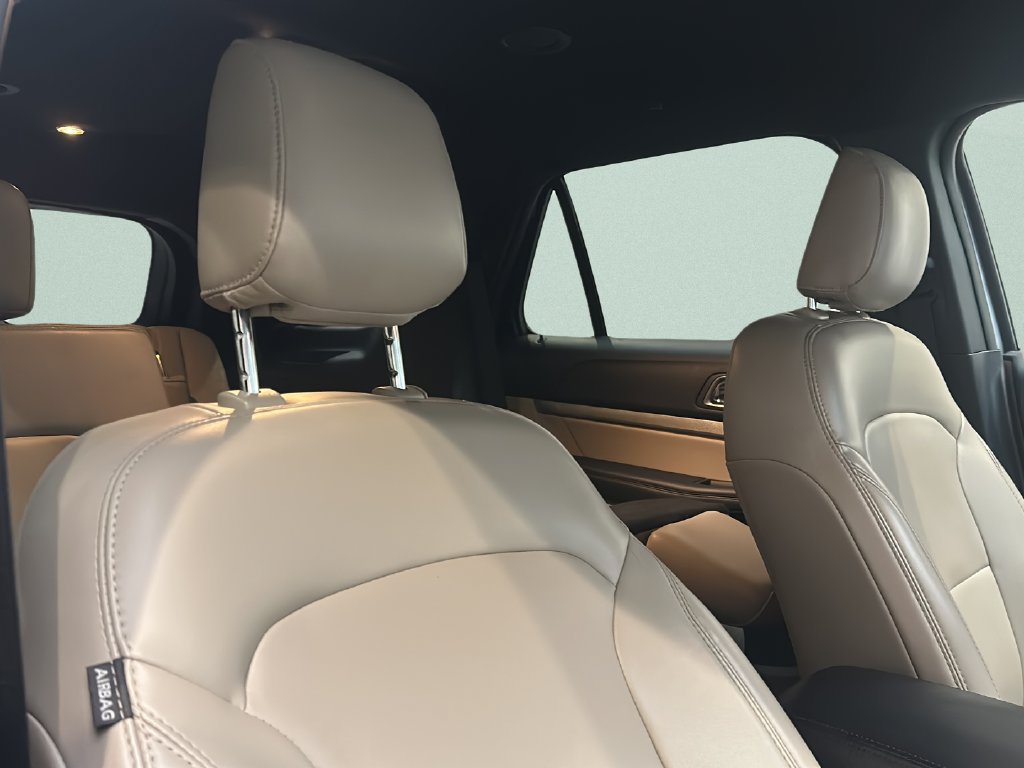 Used 2019 Ford Explorer XLT w/ Equipment Group 202A AWD/4WD image 20