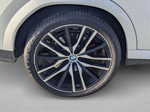 Used 2022 BMW X6 xDrive40i w/ Executive Package AWD/4WD image 8