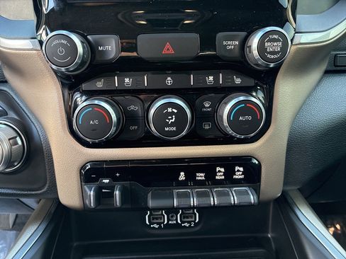 Used 2020 RAM 1500 Laramie image 17