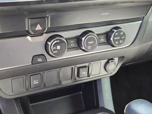 Used 2022 Toyota Tacoma SR w/ SR Convenience Package RWD image 22