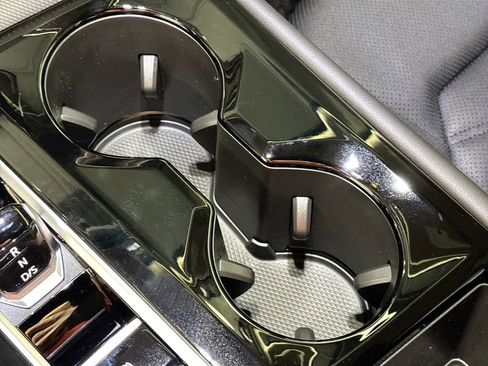 New 2026 Volkswagen Atlas Peak Edition image 15