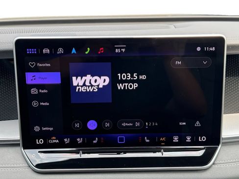 Used 2025 Volkswagen Tiguan SE R-Line FWD image 15