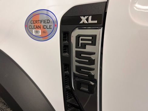 New 2026 Ford F550 4x4 Crew Cab image 31