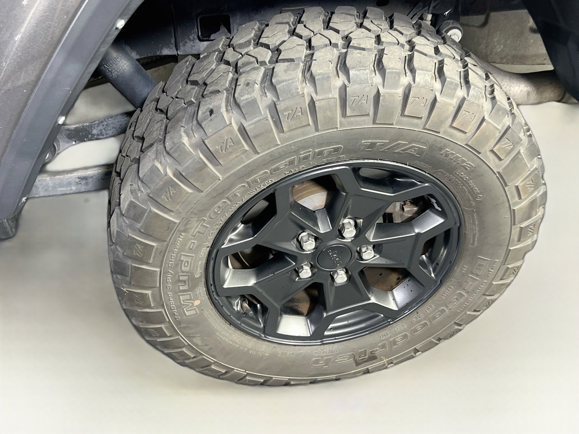 Used 2023 Jeep Gladiator Sport AWD/4WD image 28