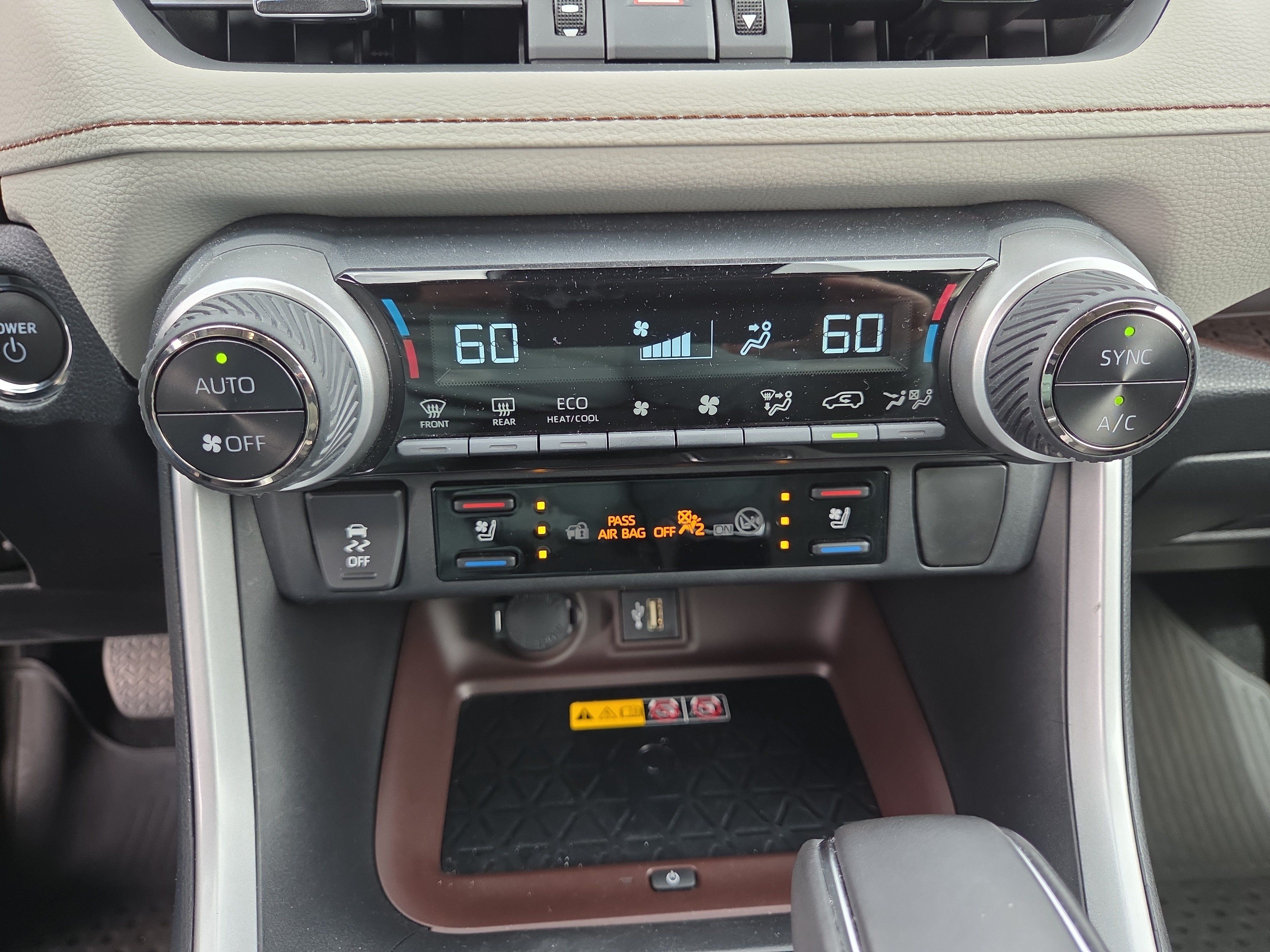 Used 2024 Toyota RAV4 Limited w/ Advanced Technology Package AWD/4WD image 28