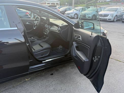 Used 2019 Mercedes-Benz CLA 250 image 21