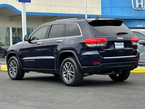 Used 2017 Jeep Grand Cherokee Limited w/ Luxury Group II AWD/4WD image 3
