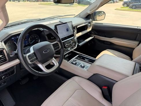Used 2024 Ford Expedition Max Limited AWD/4WD image 14