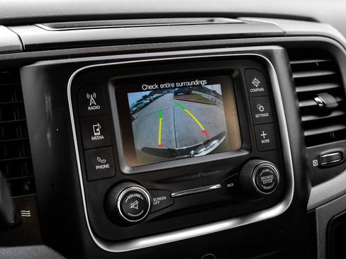 Used 2018 RAM 2500 Tradesman w/ Chrome Appearance Group image 17