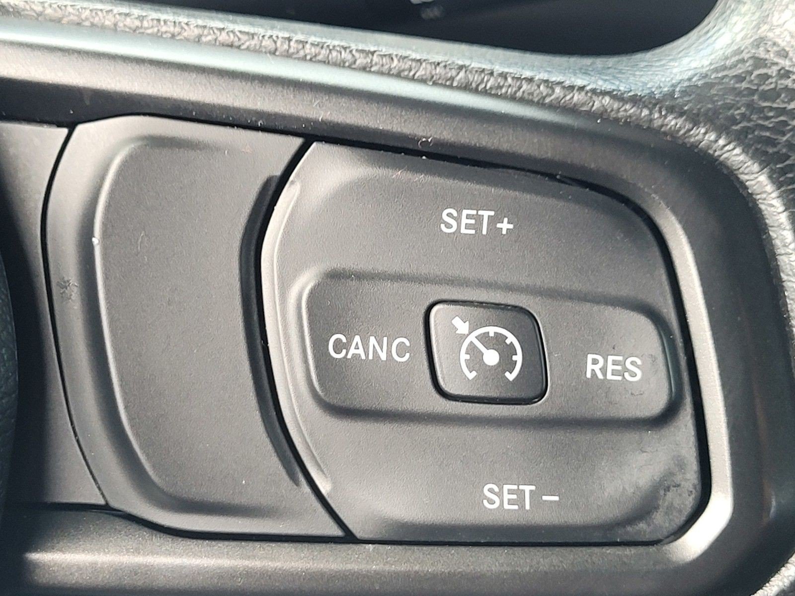 Used 2023 Jeep Wrangler Unlimited Sport AWD/4WD image 24