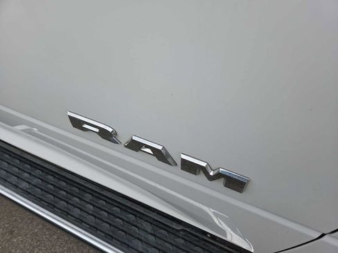 Used 2019 RAM 2500 Big Horn AWD/4WD image 5