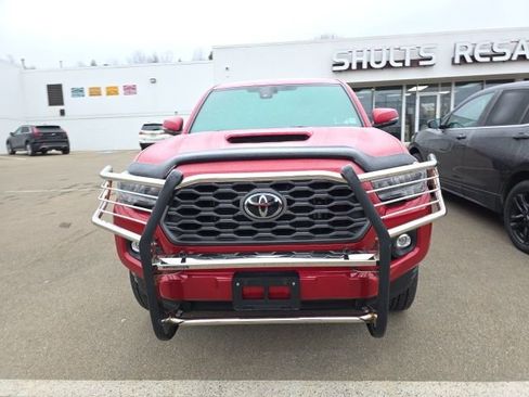 Used 2023 Toyota Tacoma TRD Sport w/ Technology Package image 3