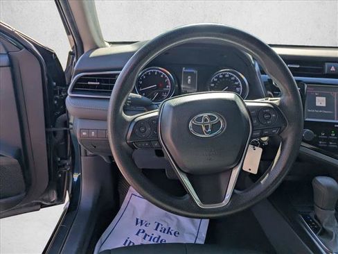 Used 2020 Toyota Camry LE image 12