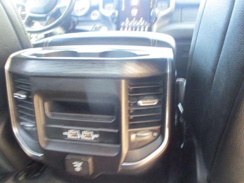Used 2023 RAM 1500 Laramie AWD/4WD image 11