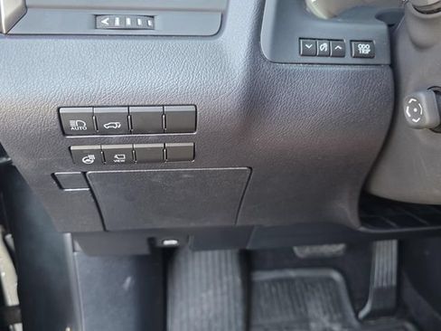 Used 2022 Lexus RX 350L Premium w/ Premium Package AWD/4WD image 30