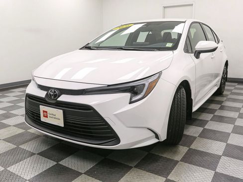 Certified 2026 Toyota Corolla LE AWD/4WD image 5