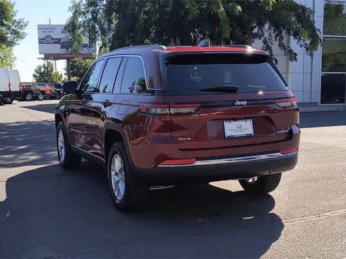 New 2025 Jeep Grand Cherokee Laredo X w/ Luxury Tech Group I image 7
